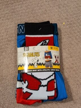 Peanuts Snoopy Men's 3-Piece (2 Boxer Brief & 1 Pair Athletic Crew Socks) Set